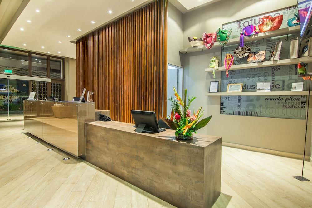 Ghl Hotel Monteria Bagian luar foto Reception area