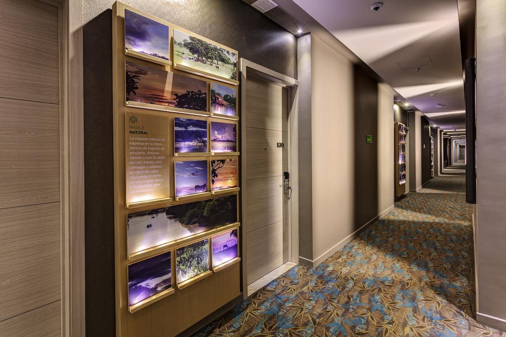 Ghl Hotel Monteria Bagian luar foto Corridor